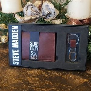 Steve Madden Wallet & Keyring